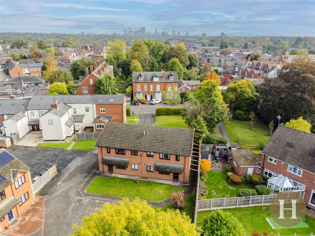 Property photo 3 of 12 Hadleigh Estate Agents-17.Jpg