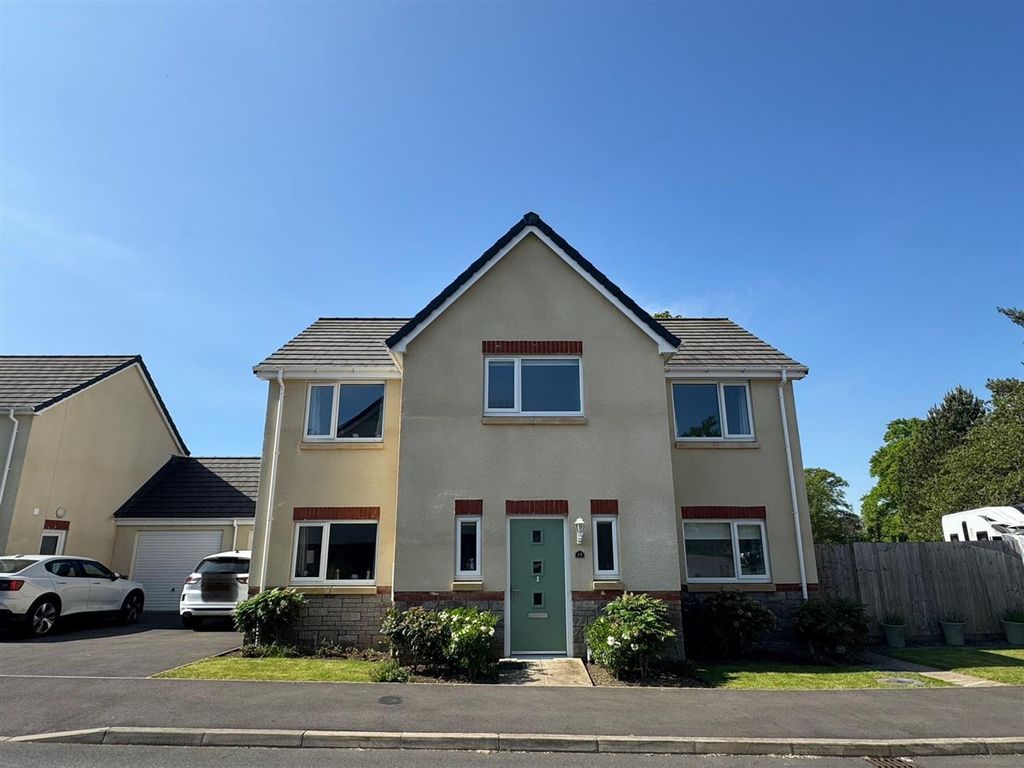 Property photo 1 of 40
