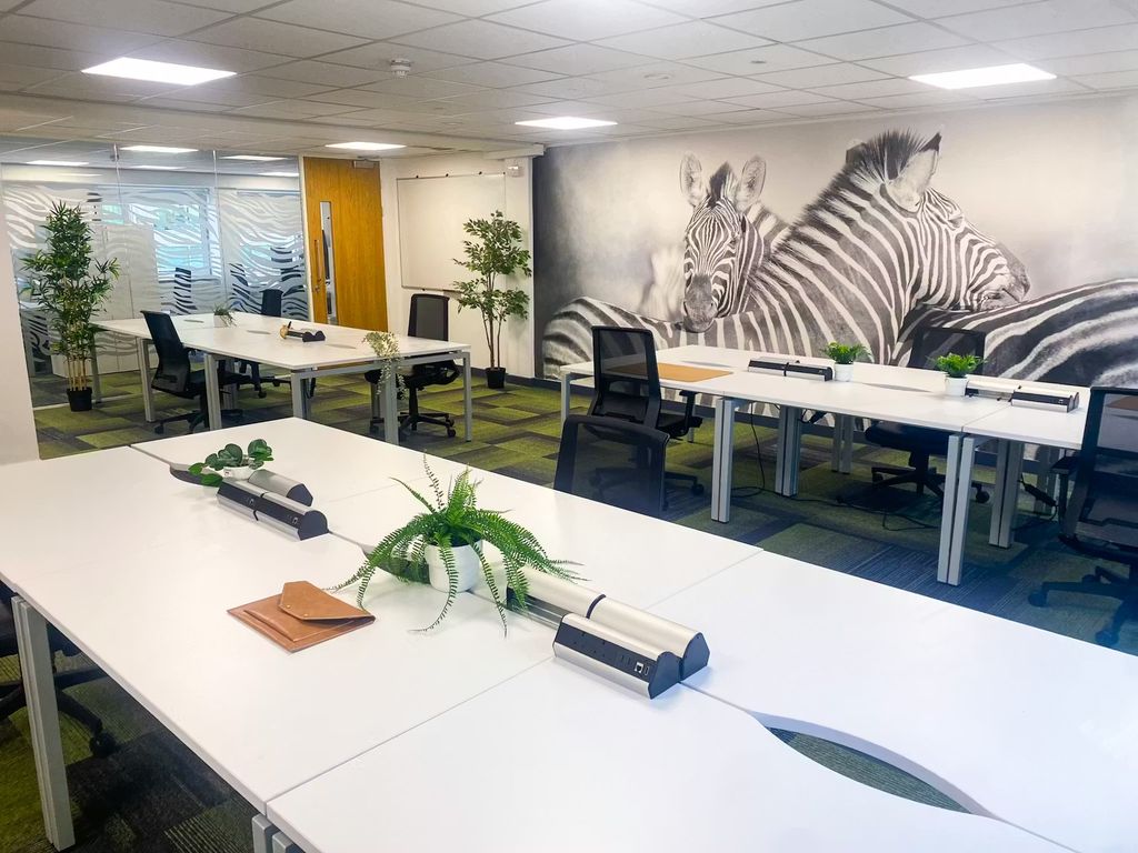 Property photo 3 of 16 Office