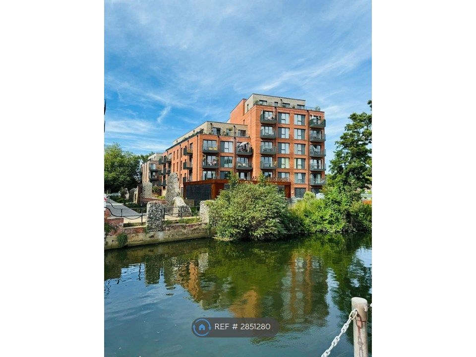 Property photo 2 of 13