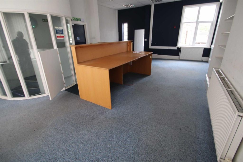 Property photo 2 of 5