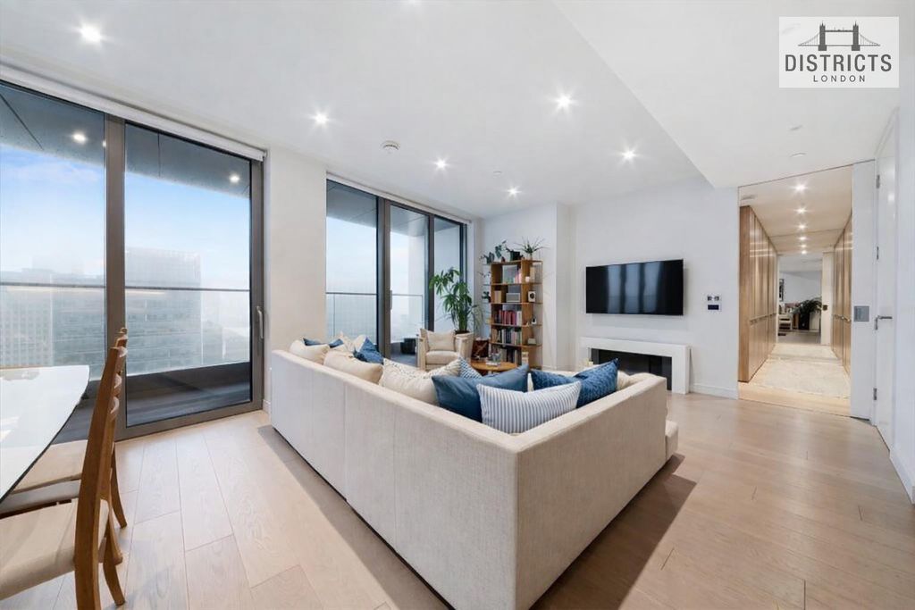 Property photo 1 of 9 Living Area.Jpg