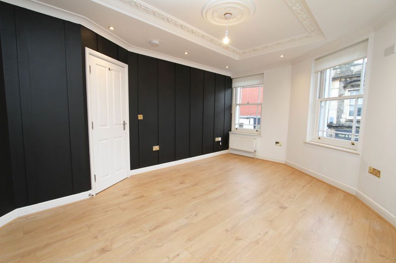 Property photo 3 of 10 Photo 4