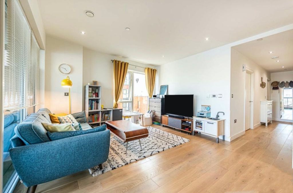 Property photo 1 of 33