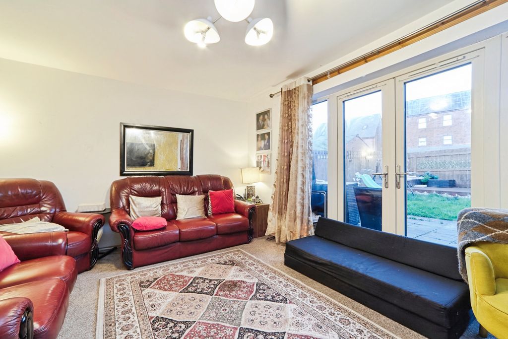 Property photo 2 of 17 Living Room