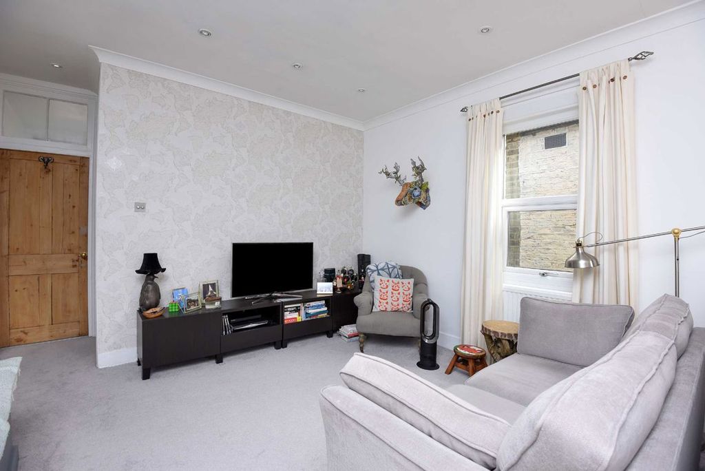 Property photo 1 of 4