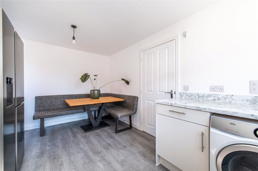 Property photo 3 of 30 Picture No. 10