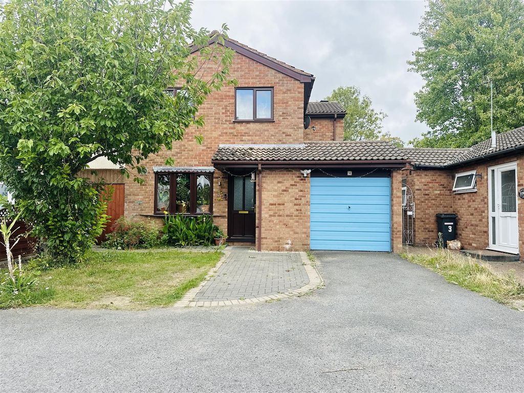 Property photo 1 of 18 Outside