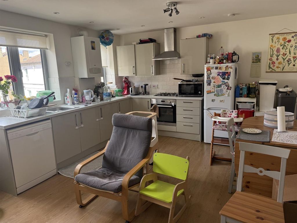 Property photo 3 of 6 7981Ff87-468A-43Be-9584-A1967d93Cf59.Jpg