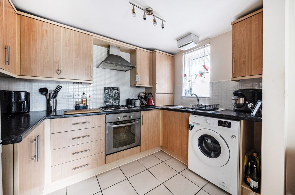 Property photo 3 of 9 1355496-5-68c40c8...