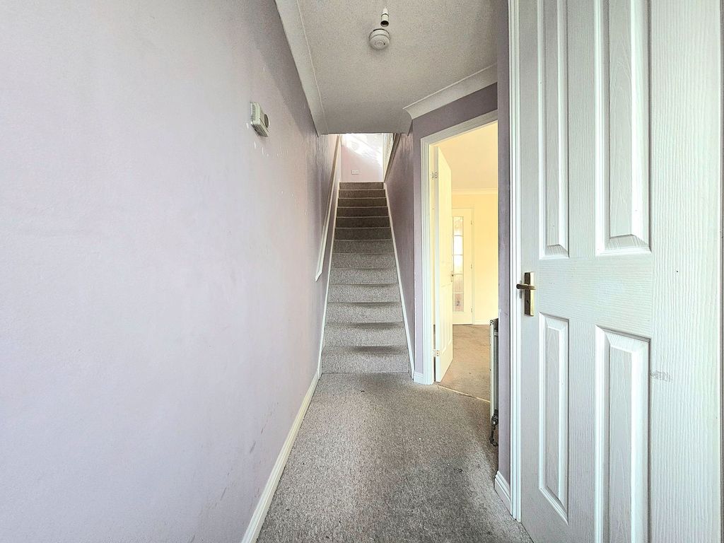 Property photo 2 of 41