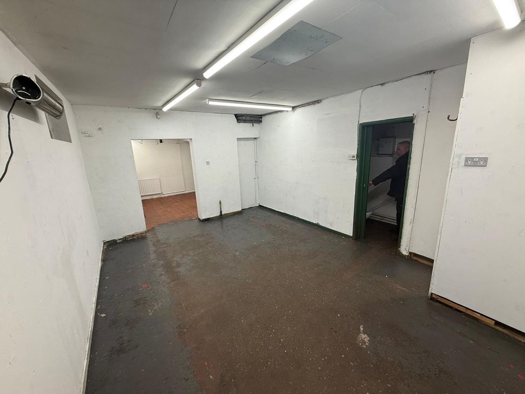 Property photo 3 of 25