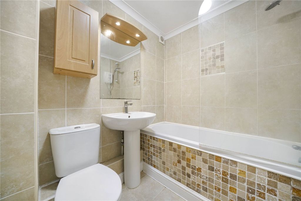 Property photo 2 of 14 Picture No. 13