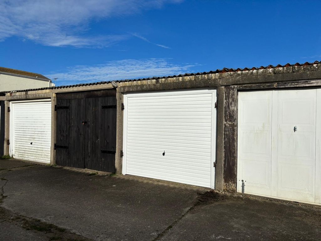 Property photo 3 of 3 Picture 3