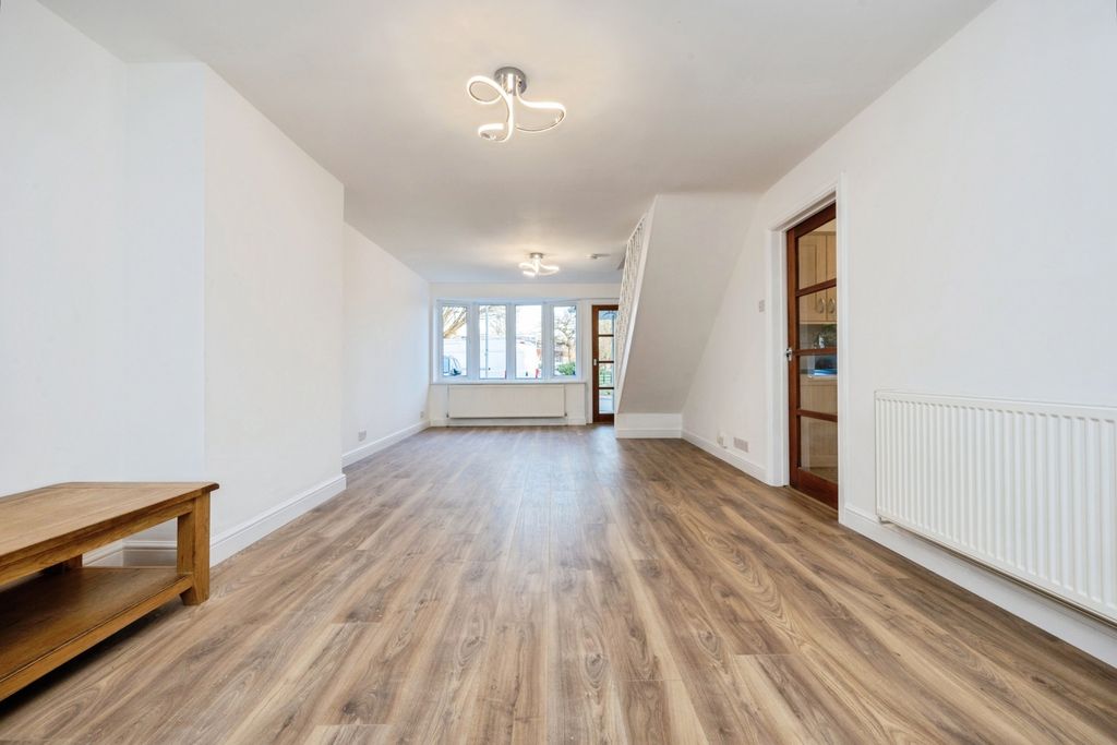 Property photo 3 of 31 Pbox-Img.Jpg