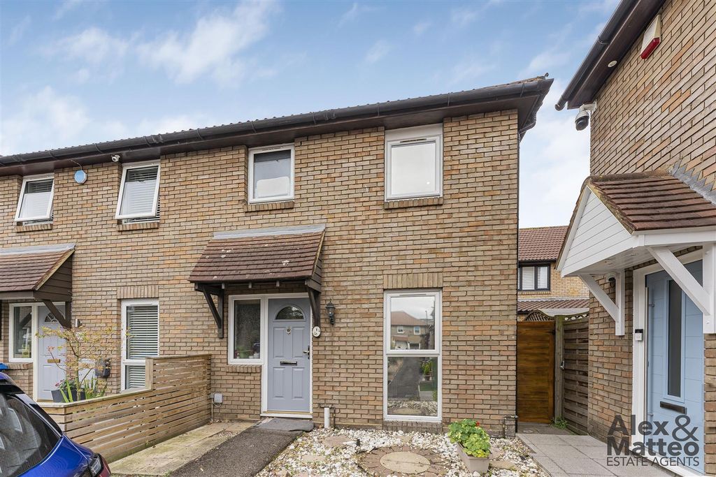 Property photo 1 of 17 Strathnairn Street