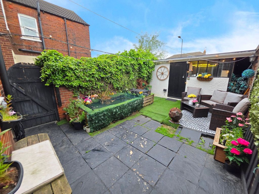 Property photo 2 of 19
