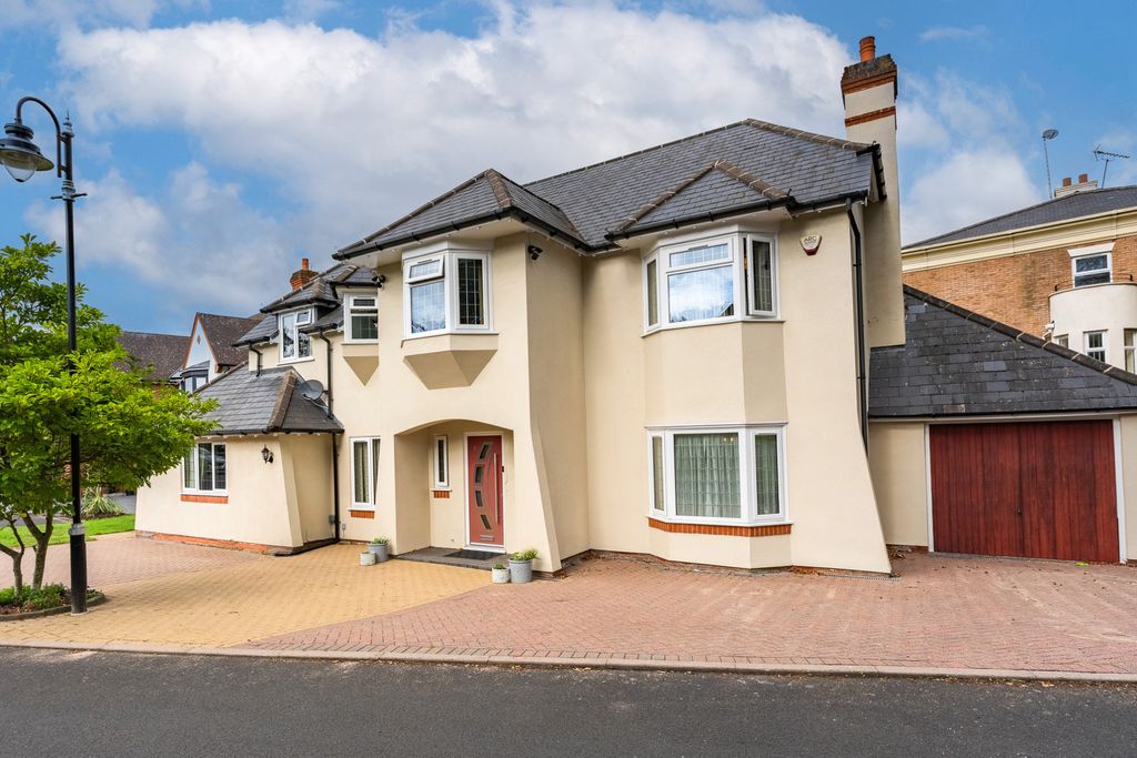 Property photo 1 of 35
