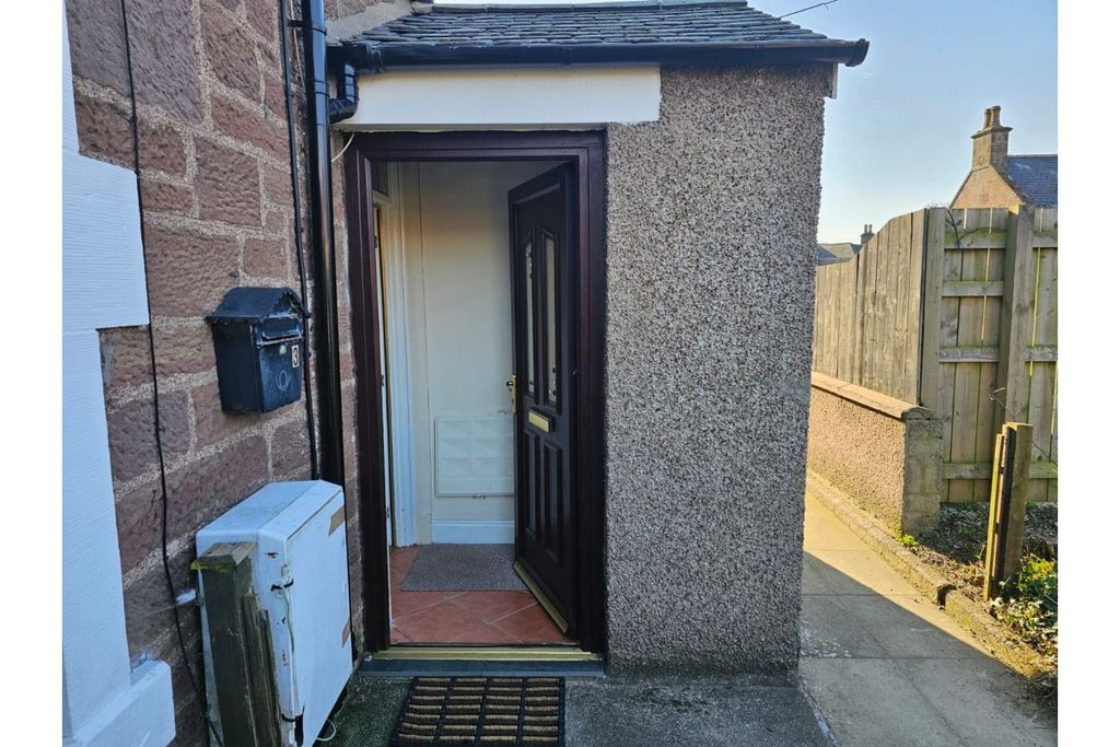 Property photo 2 of 26 Entrance