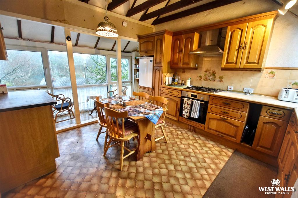 Property photo 2 of 20 7 (7).Jpg