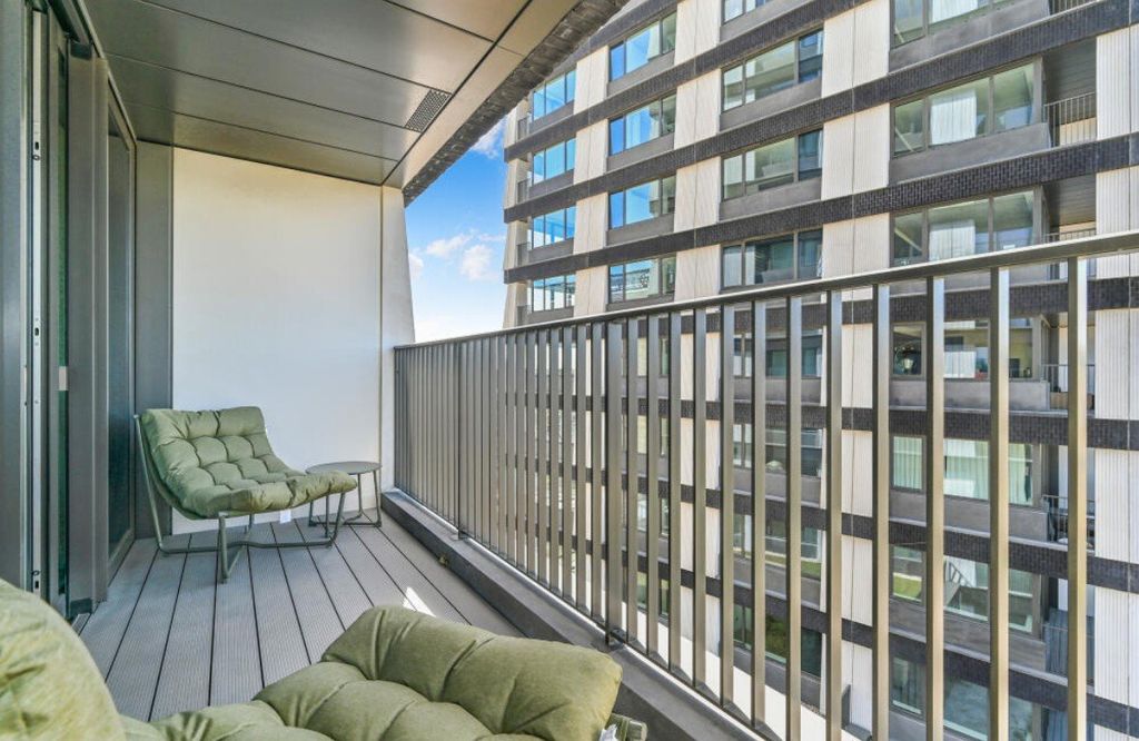 Property photo 3 of 9 Gallery