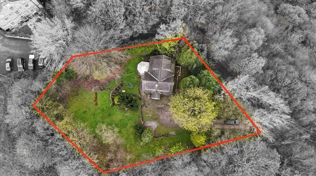 Property photo 2 of 21 Picture No. 23