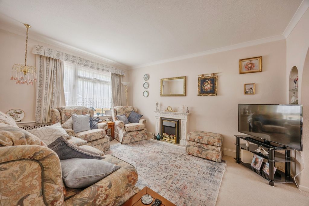 Property photo 2 of 20 Pbox-Img.Jpg