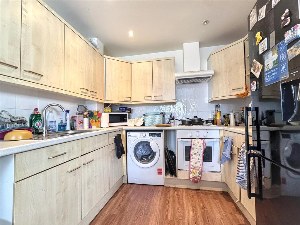 Property photo 2 of 11