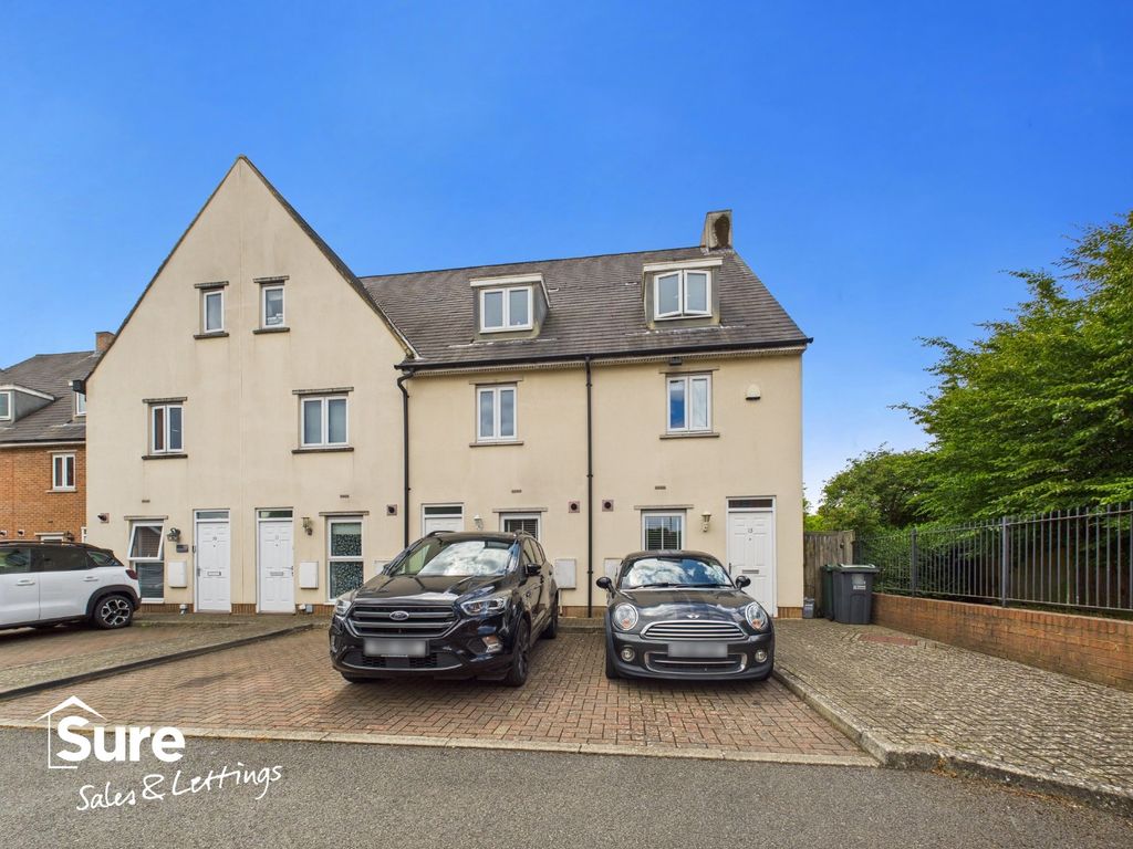 Property photo 1 of 31 4396481