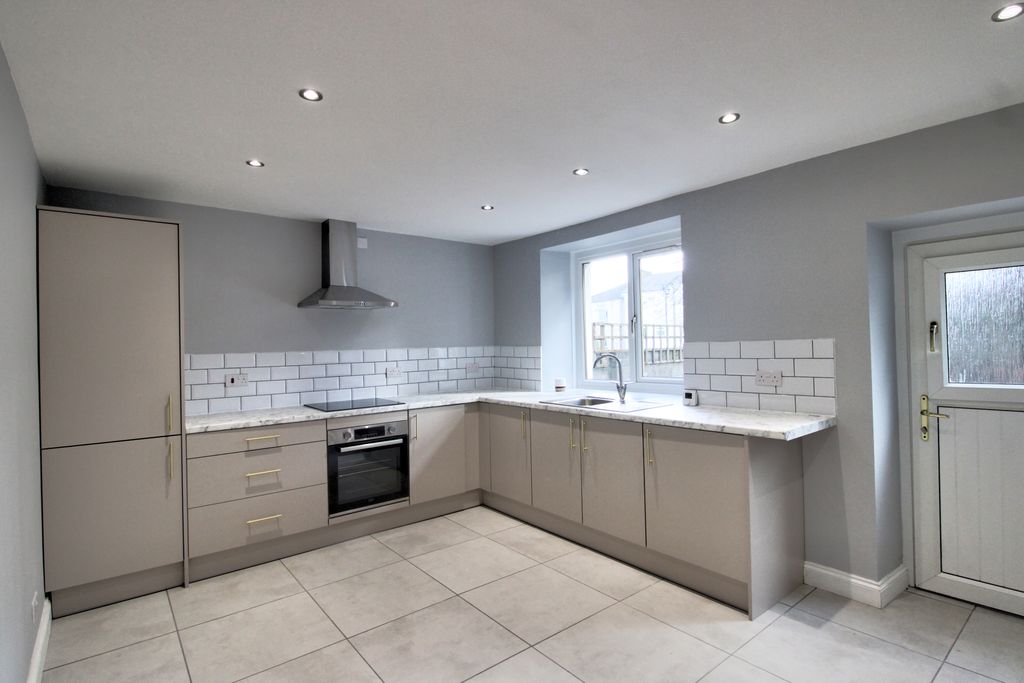 Property photo 1 of 23 Img_2302_3_4_Interior 4