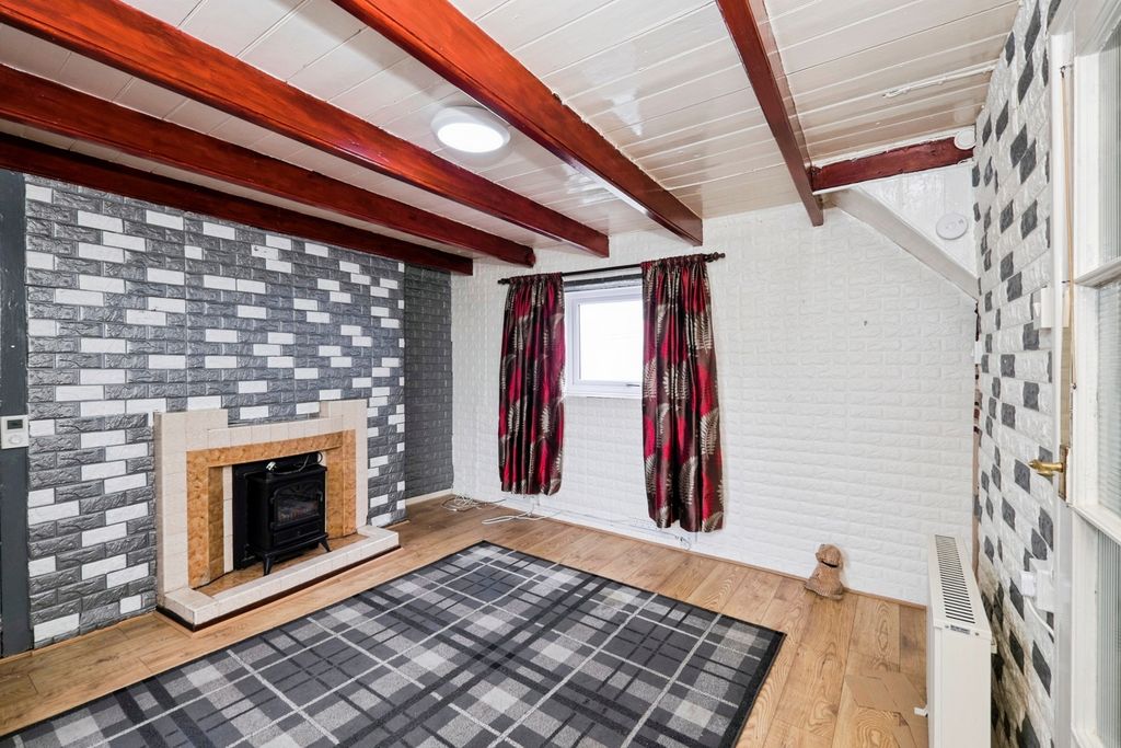 Property photo 2 of 11 Pbox-Img.Jpg