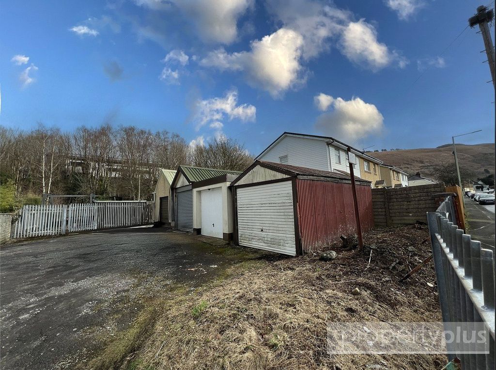 Property photo 1 of 4 Picture No. 04