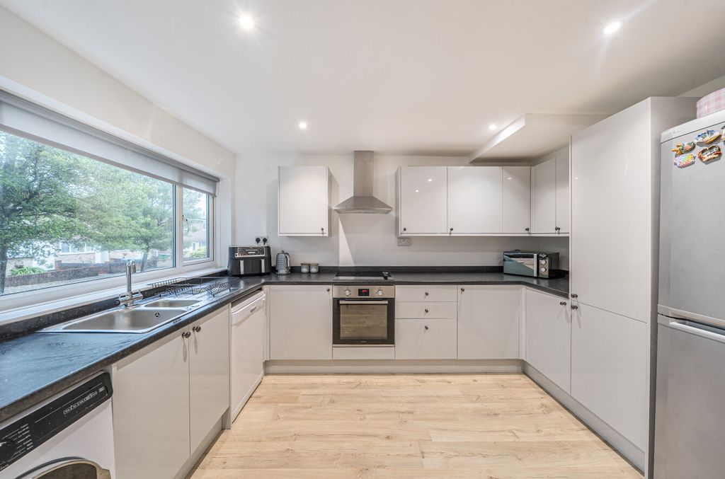 Property photo 3 of 14 1362883-10-68Df9E...