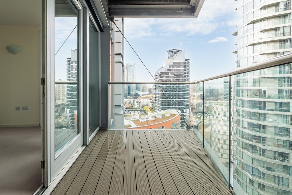 Property photo 2 of 22