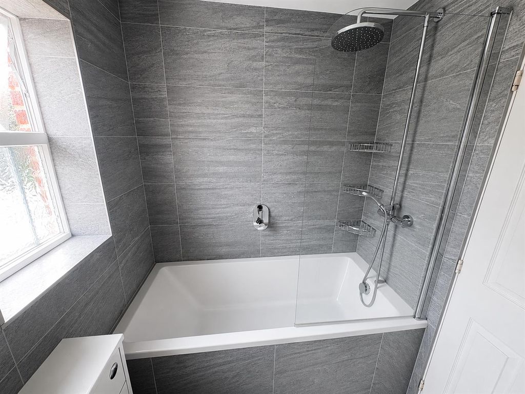 Property photo 3 of 24 2E168516-d3B0-4Cdc-94F7-57c97c4Bacc2.Png