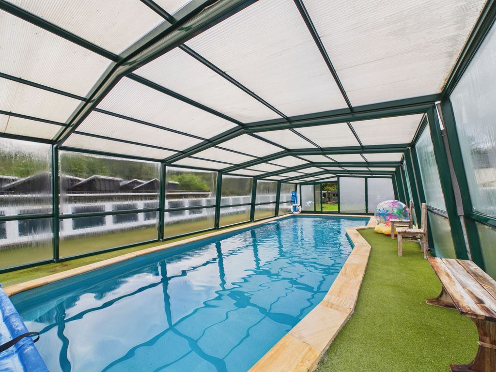 Property photo 3 of 30 Swimming Pool