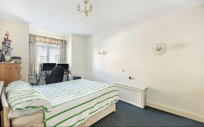 Property photo 1 of 10 Bedroom A.Jpg