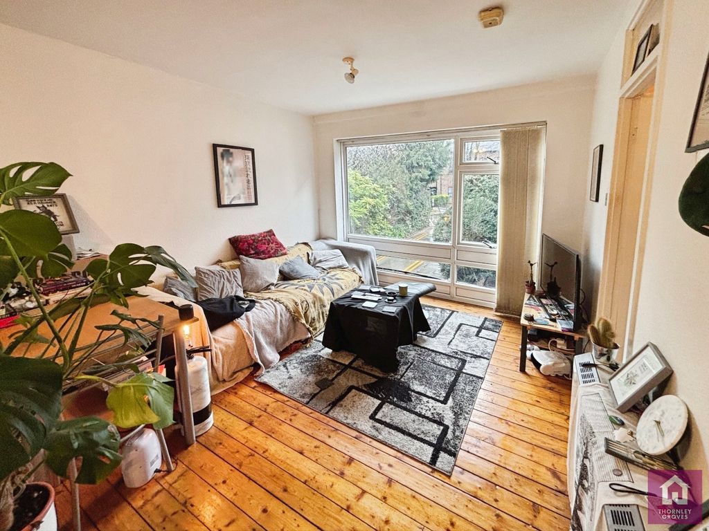 Property photo 2 of 12 Picture No. 26