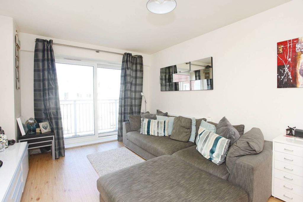 Property photo 3 of 9