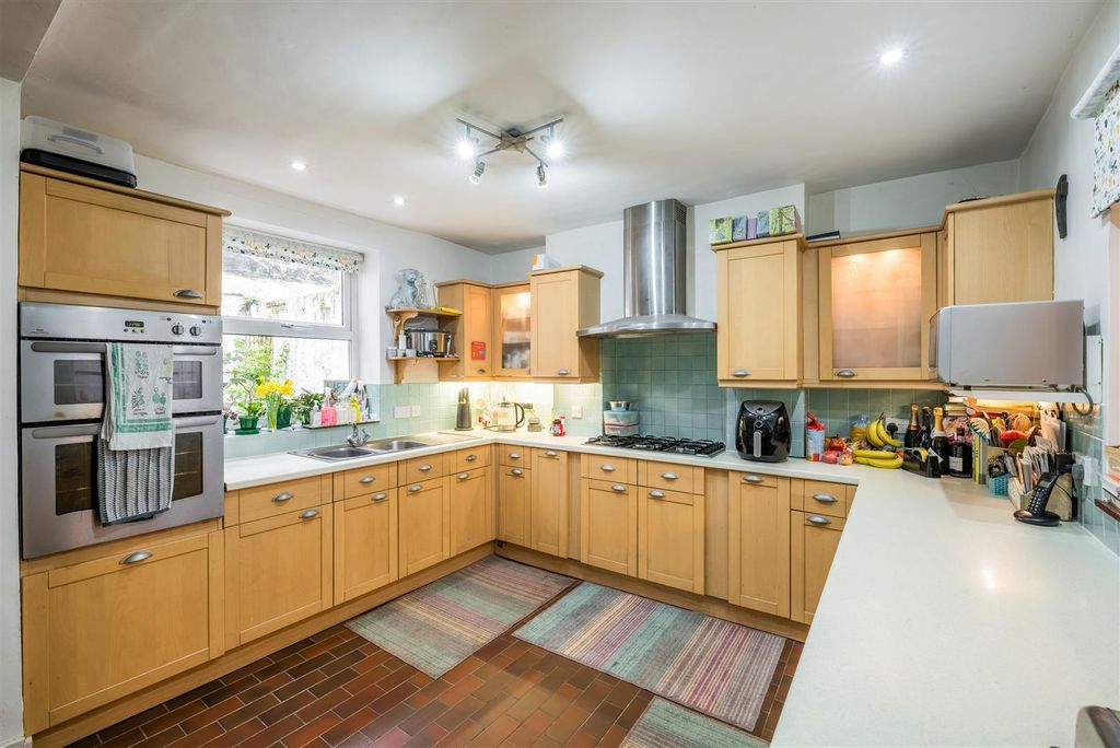Property photo 2 of 19 32 St Nicholas Road -2.Jpg