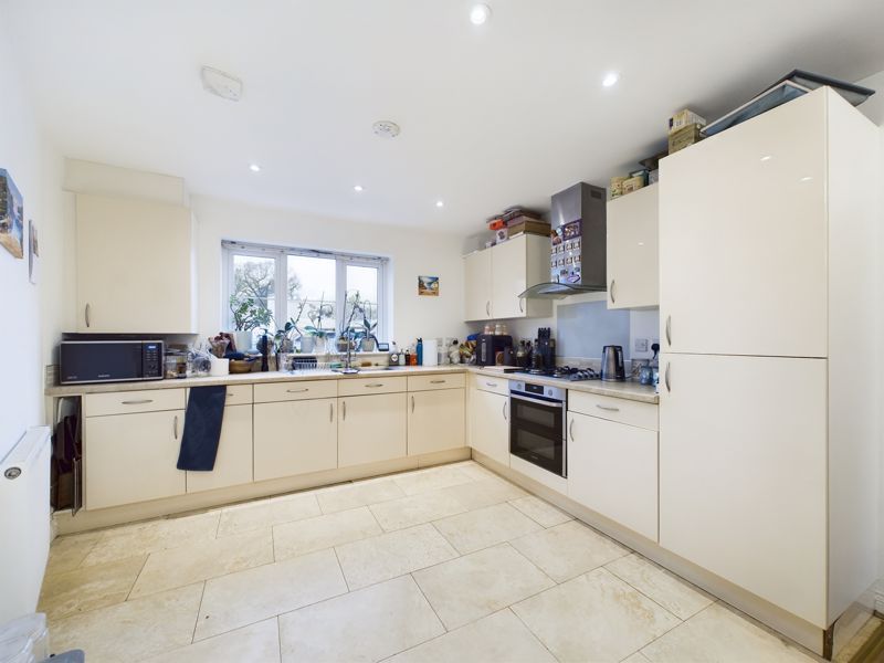 Property photo 3 of 14 Kitchen