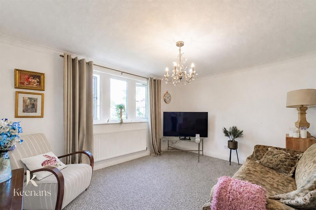 Property photo 1 of 16 m Photo.Png