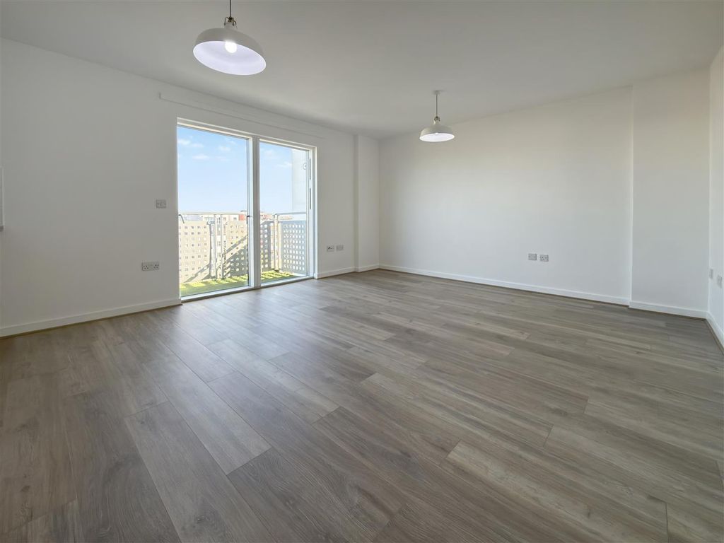 Property photo 3 of 10 Living.Jpeg