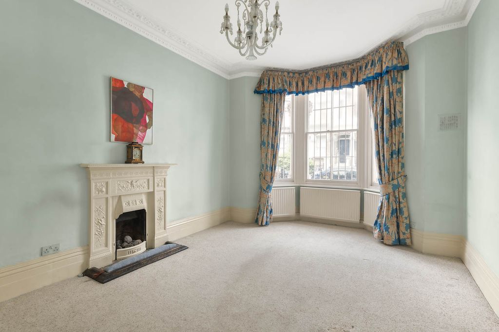 Property photo 2 of 7