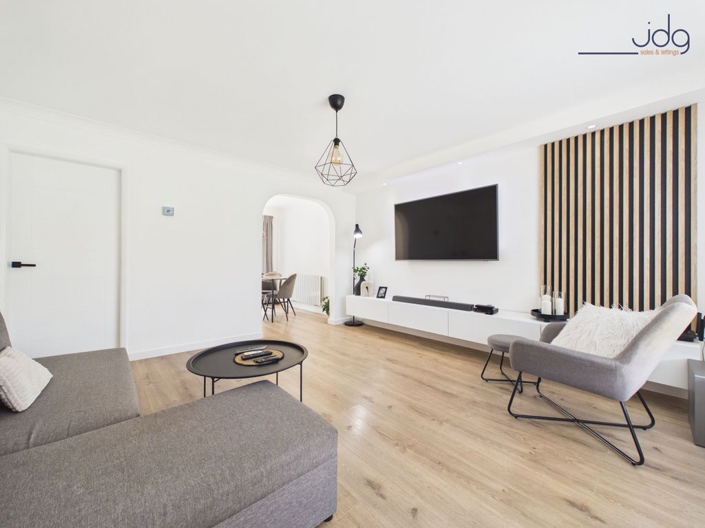 Property photo 3 of 17 Open Plan Lounge