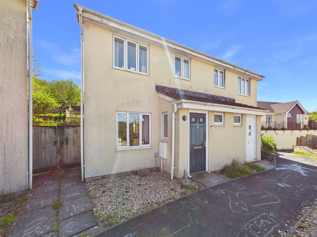 Property photo 1 of 13 Front