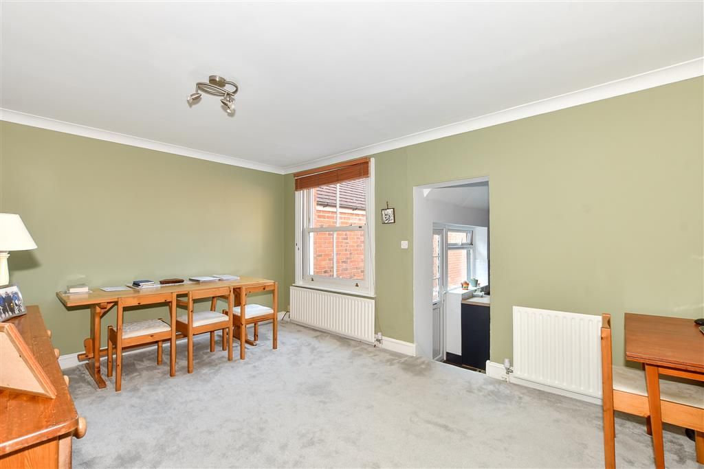 Property photo 2 of 8 Dining Area