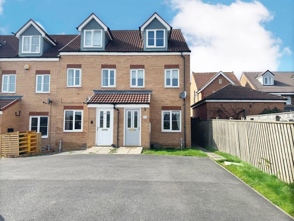 Property photo 1 of 13 External