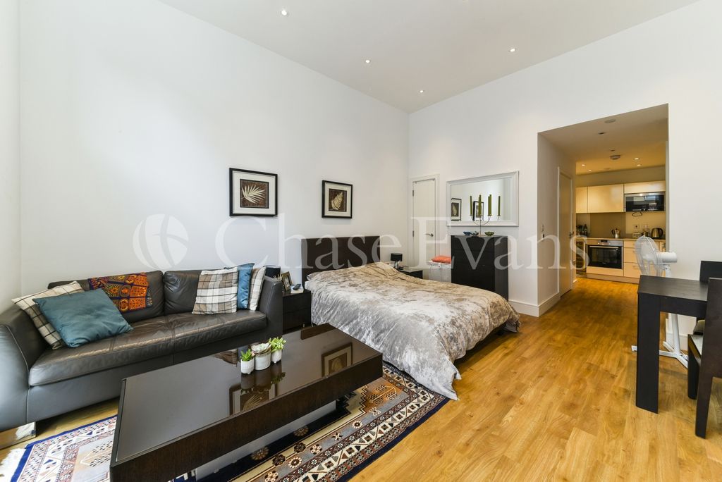 Property photo 1 of 13 Living