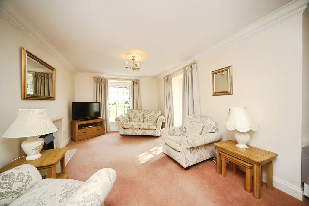 Property photo 2 of 11 Pbox-Img.Jpg
